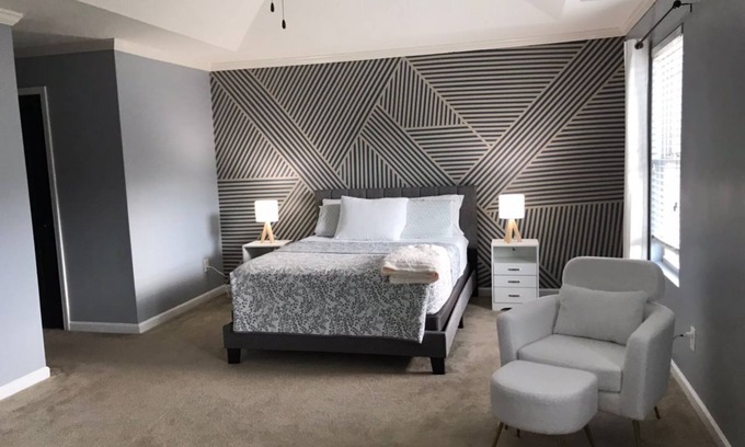 Lawrenceville Maison | Feel AT Home