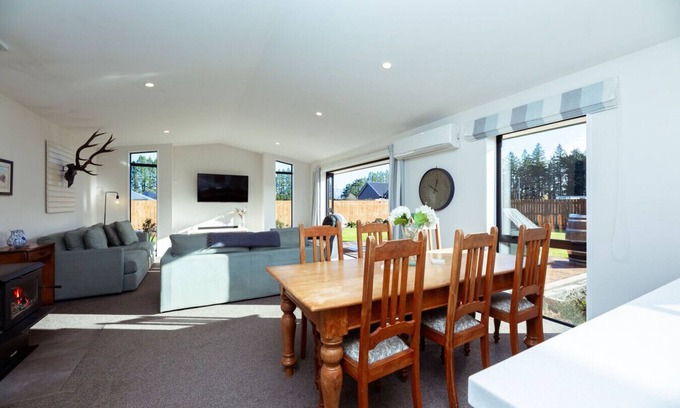 Methven Maison | Feels just like home. Smart TV, WiFi, Office