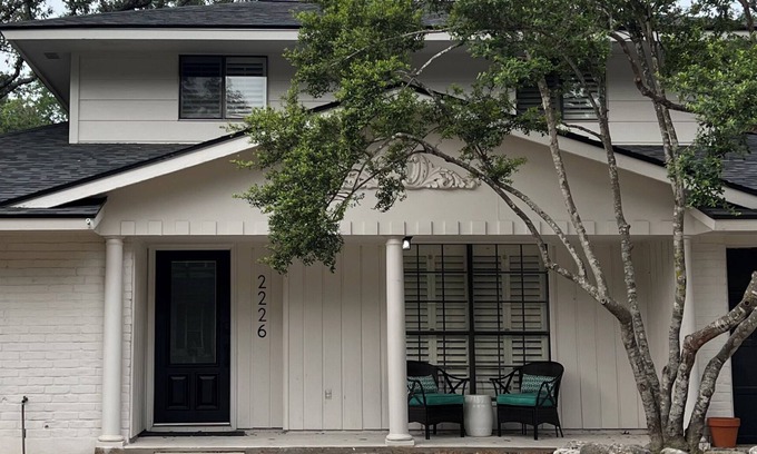 North San Antonio - SAT Maison | Feels like home. Cozy home in a quiet family-friendly neighborhood.