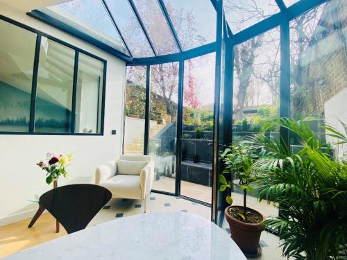 Asnieres-sur-Seine Appartement | Feifei's Home & Spa - Luxe 10 min Paris
