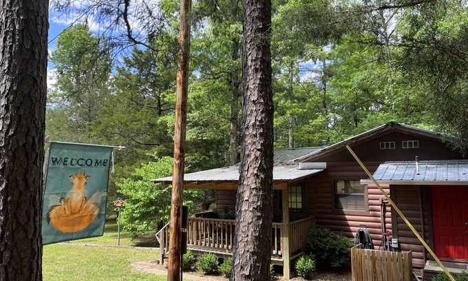 Board Camp Cabine | Fenced for your fur babies!