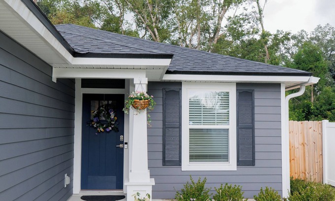 Northside Maison | Fenced Haven Between Jax Airport & Ocean Beach