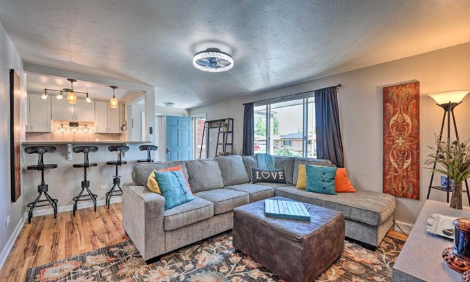 Lamar Heights Area Maison | Fenced Yard and Patio Pet-Friendly Denver Home Base