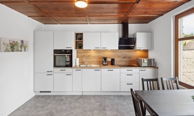 Grabs Appartement | FENUS Apartment Mountain View | Parking | Kitchen