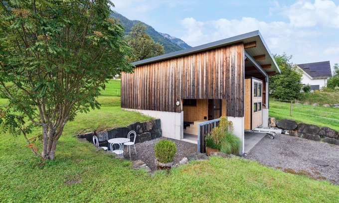 Sennwald Maison | FENUS Tinyhouse mit Bergsicht