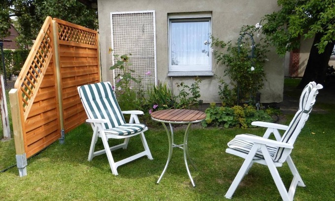 Dierkow-West Appartement | Appartement de vacances avec vue sur le jardin