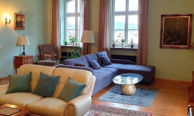 Hilbringen Appartement | Ferien im Schloss Hilbringen