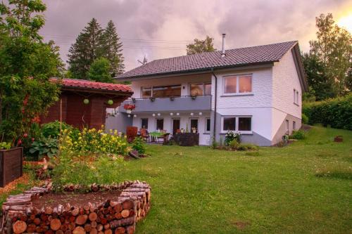 Bronnen Appartement | Ferienappartement Albschätzle