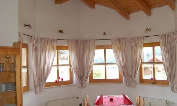 Bayerisch Eisenstein Appartement | Maison de vacances au milieu d'une nature intacte. Chambre sur la galerie.