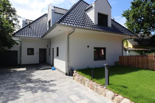 Neuhaus Maison | Ferienhäuser Villa Ostseekind