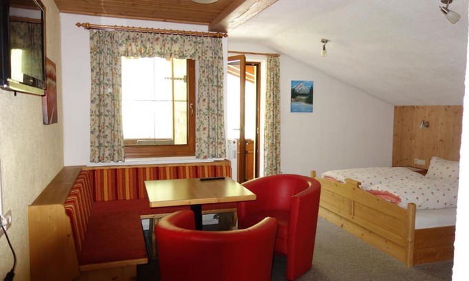 Sankt Leonhard im Pitztal Appartement | Ferienhaus Inge