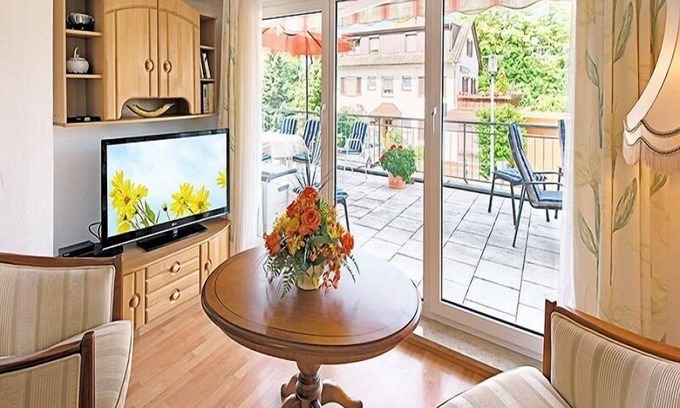 Bad Bellingen Appartement | Ferienhaus (3 Ferienwohnungen), 6 Schlafzimmer, Terrasse, 3 Badezimmer, max. 11 Personen