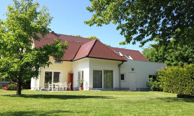 Ost Maison | Ferienhaus Am Park Leipzig