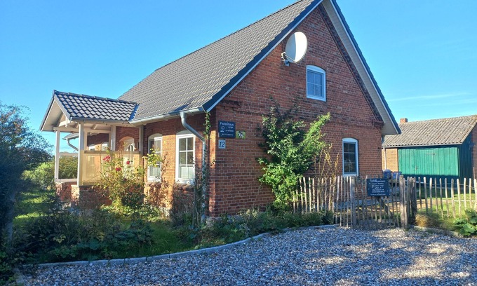 Sutel Maison | Ferienhaus für 6 Gäste mit 90m² in Sütel