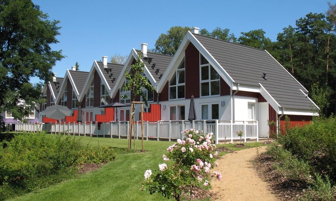 Bad Saarow Maison | Ferienhaus „Falster“ 88m² für 4+2 Personen im Schlosspark Bad Saarow, Sauna, Whirlpool und Kamin