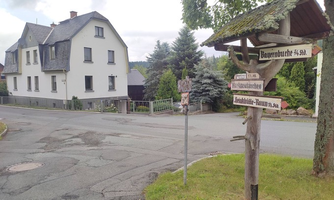 Bad Elster Maison | FerienHaus "Grimberg" mit FeWo 1- Stock, FeWo , 2- Stock & Groß Grundstück
