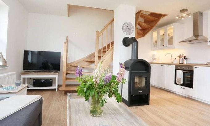 Altefaehr Maison | Ferienhaus Hofblick - Gut Gustowerhöfen in Altefähr auf Rügen