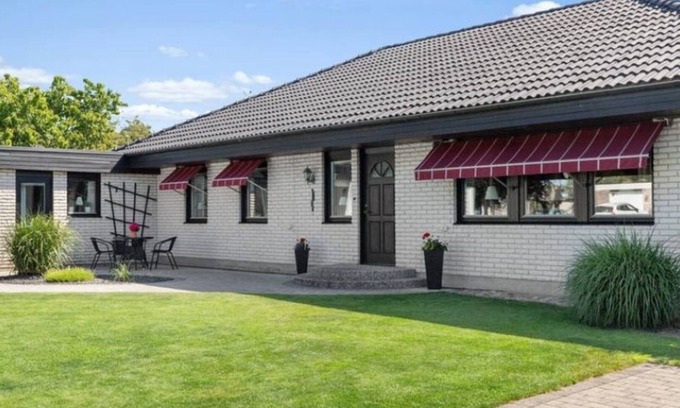Bromolla Maison | Ferienhaus Kronenpark, Angelcamp mit Angelboot, Kanus, Fahrräder, Jakuzzi uvm