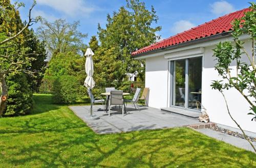 Thesenvitz Appartement | Ferienhaus mit Sauna u Terrasse im Zentrum von Rügen