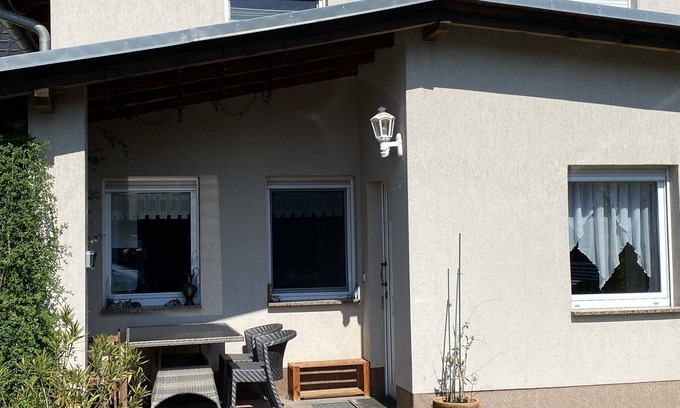 Kolkwitz Maison | Ferienhaus mit Terrasse auf Großem Grundstück