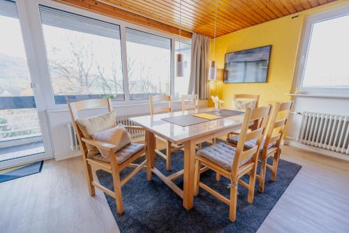 Hemfurth-Edersee Appartement | Ferienhaus Schöne Aussicht Ferienwohnung Gelb