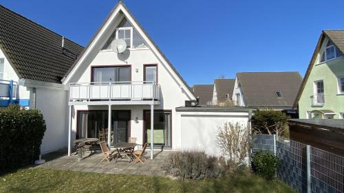 Breege Appartement | Ferienhaus Solamar FeWo EG - Terrasse, Garten