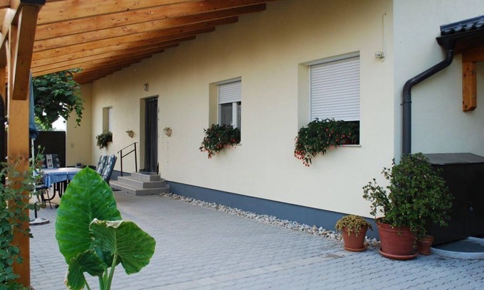 Illmitz Appartement | Ferienhaus Unger Heidi - Ferienhaus/2 Schlafräume/bad, WC
