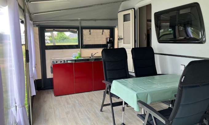Alt Zeschdorf Autre | Ferienunterkunft Mietwohnwagen mit Dusche und WC Typ Storch