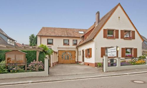 Neustadt-Hambach Appartement | Ferienwohnungen Anneliese