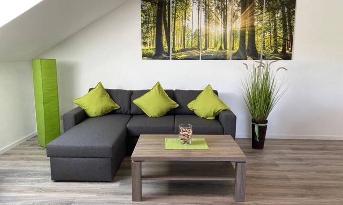 Niedersfeld Appartement | Ferienwohnung Frieda in Winterberg-niedersfeld mit Überdachtem Balkon und Garage