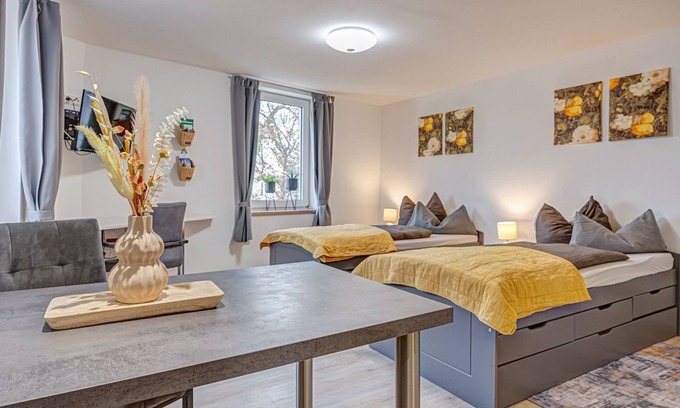 Mühlhausen Appartement | Ferienwohnung für 2 Pers., mit Eigener Küche & Bad. Wlan + Parkplatz Kostenlos