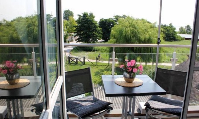Althagen Appartement | Ferienwohnung mit Boddenblick und 2 Balkonen, Direkt am Ahrenshooper Hafen