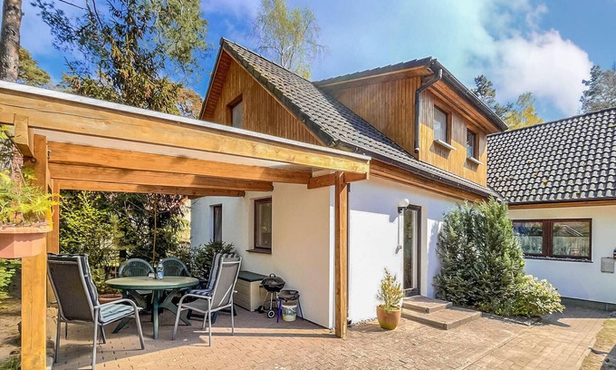 Neuhaus Appartement | Ferienwohnung Dierhagen
