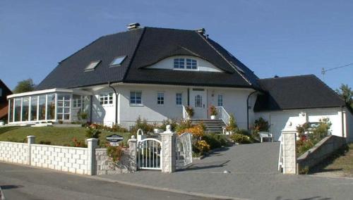 Schweigen-Rechtenbach Appartement | Ferienwohnung Blau