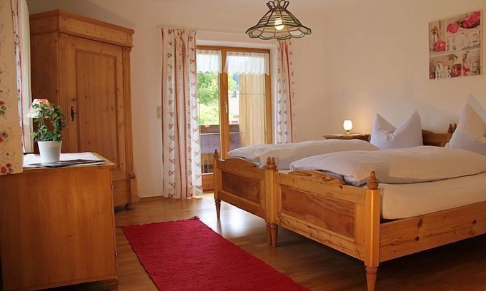 Frasdorf Appartement | Ferienwohnung 1-3 Personen, 55 qm, Süd-Ostbalkon, 1 Schlafzimmer, Wohnküche, SAT-TV