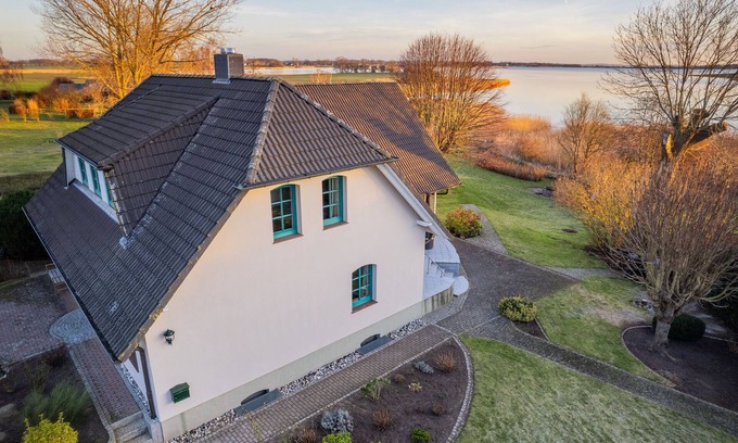 Zudar Maison | Ferienwohnung 1 Erdgeschoß - Boddenhuus Zudar