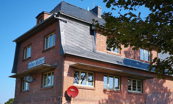 Alt Suhrkow Appartement | Ferienwohnung 2 - Bahnhof Hohen Mistorf - Ferienwohnungen