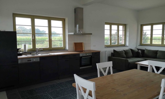 Alt Suhrkow Appartement | Ferienwohnung 2 - Bahnhof Hohen Mistorf - Ferienwohnungen
