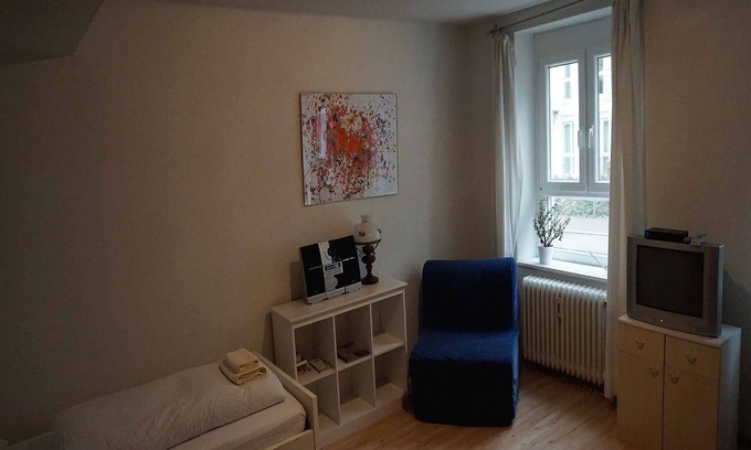 Unterwiehre-Nord Appartement | Ferienwohnung 60qm, 2 Schlafzimmer, 1 Wohn-/Schlafzimmer, max. 5 Personen