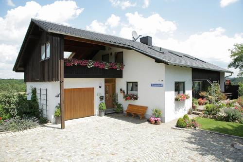 Riedenburg Appartement | Ferienwohnung Achhammer