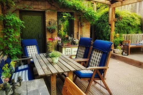 Overath Appartement | Ferienwohnung am Atelier Horn