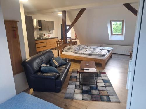 Ahnatal-Weimar Appartement | Ferienwohnung am Backhaus 5