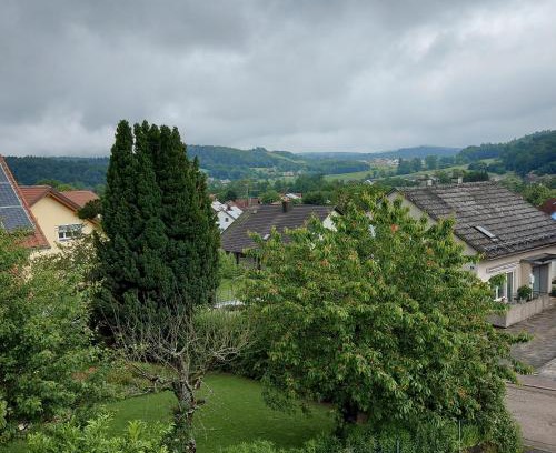 Wiesent Appartement | Ferienwohnung am Berg
