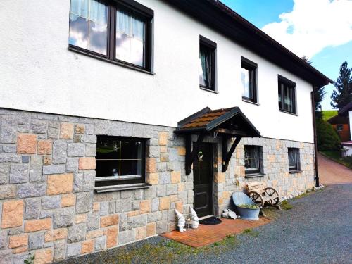 Schoenheide Appartement | Ferienwohnung Am Bergmannsbrunnen
