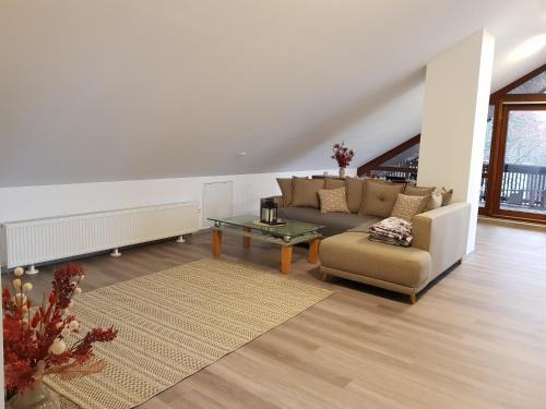 Calden Appartement | Ferienwohnung am Dörnberg
