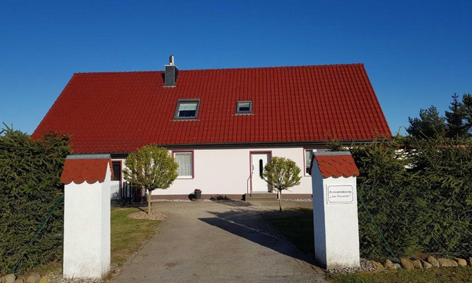 Bentzin Maison | Ferienwohnung am Peenetal
