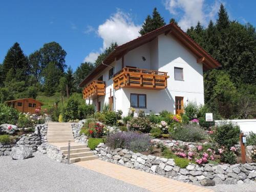 Oberkirch Appartement | Ferienwohnung-am-Rosengarten