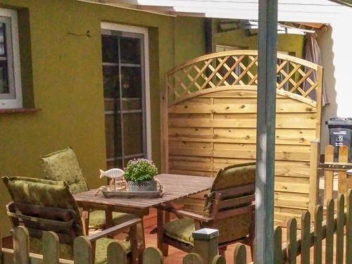 Ahrenshagen-Daskow Appartement | Ferienwohnung am Wald