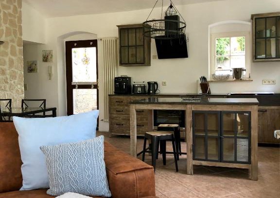 Radeberger Vorstadt Appartement | Ferienwohnung am Wasser Villa Graf von Pfeil