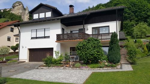 Riedenburg Appartement | Ferienwohnung Andrea